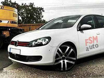 oto dekoratif kırmızı serit